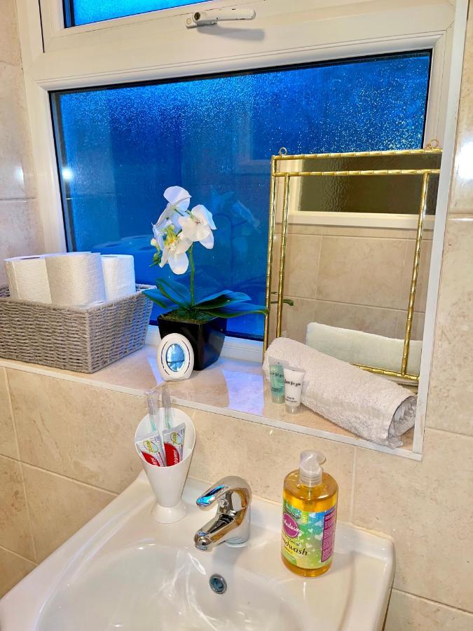 Stylish Cosy Studio Apartment グレーブゼンド エクステリア 写真